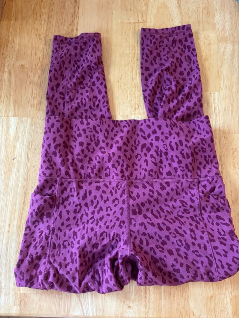 Athleta Purple Leopard Print high waist salutations Leggings